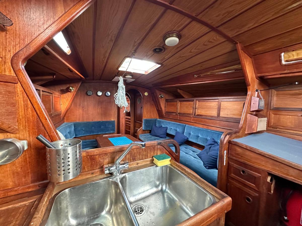 Unique Wooden Sail Yacht + 2 Bikes Included! Ξενοδοχείο Sant Adria de Besos Εξωτερικό φωτογραφία