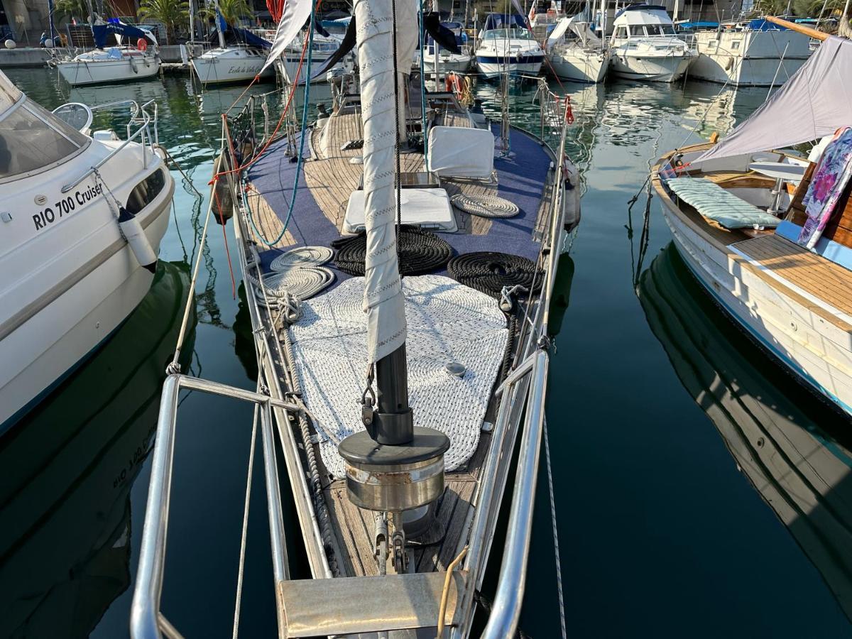 Unique Wooden Sail Yacht + 2 Bikes Included! Ξενοδοχείο Sant Adria de Besos Εξωτερικό φωτογραφία